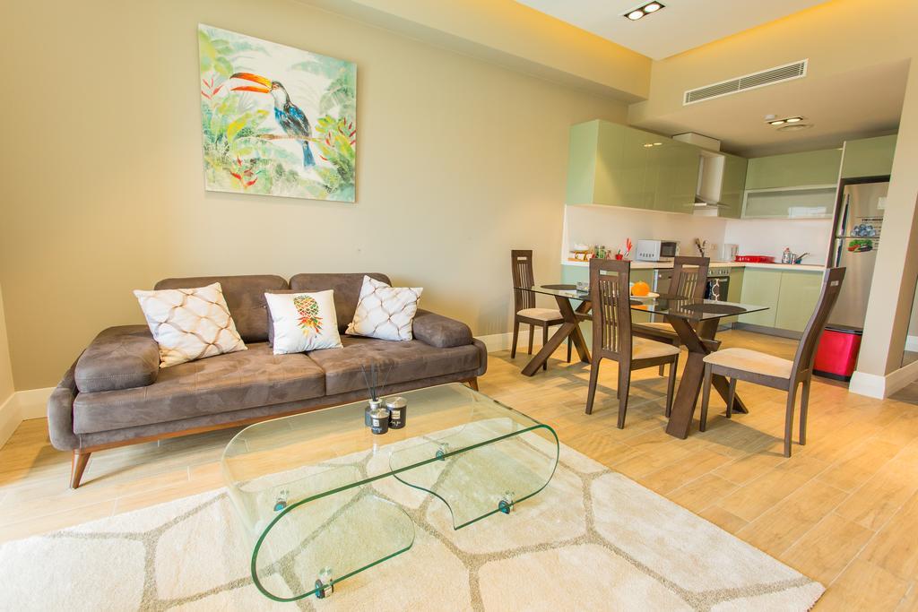Accra Luxury Apartments Cantonments ภายนอก รูปภาพ