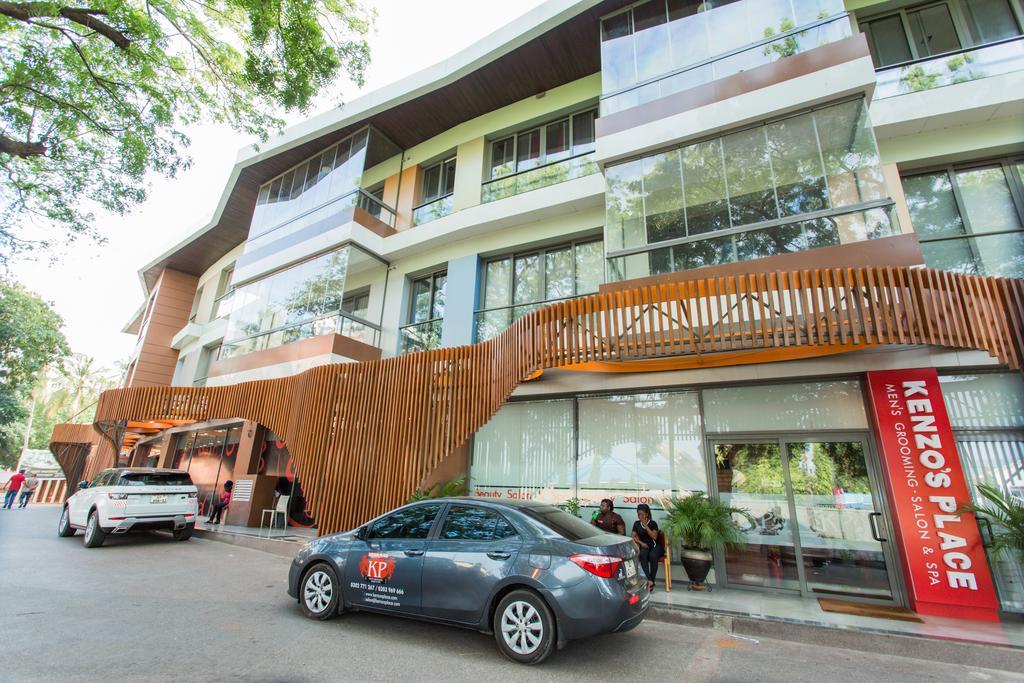 Accra Luxury Apartments Cantonments ภายนอก รูปภาพ